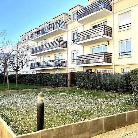 Grand F3 A 30Mn De Paris - Terrasse + Parking Prive Lejlighed Saint-Ouen-l'Aumone Eksteriør billede