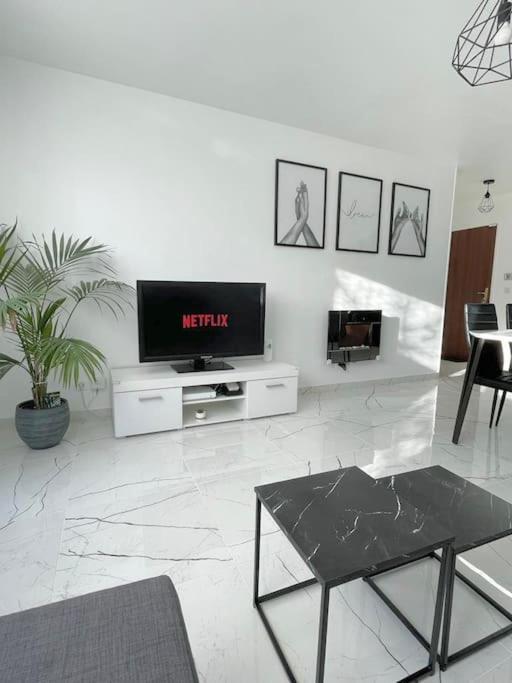 Grand F3 A 30Mn De Paris - Terrasse + Parking Prive Lejlighed Saint-Ouen-l'Aumone Eksteriør billede